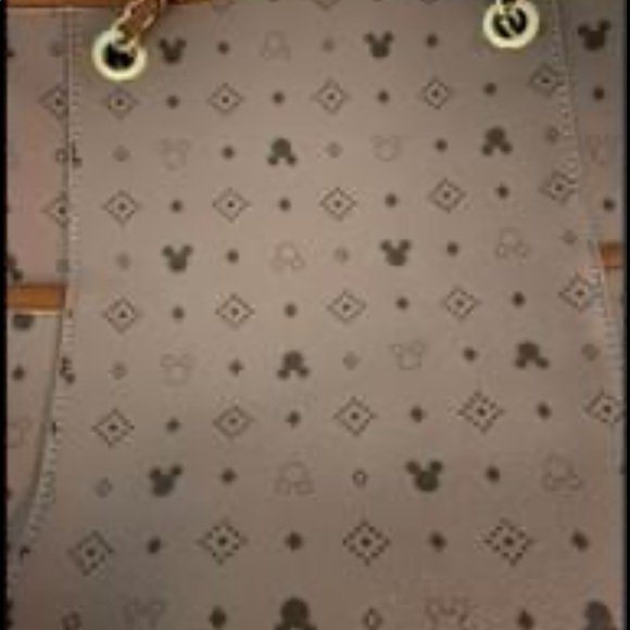 Disney purse - Picture 2 of 3